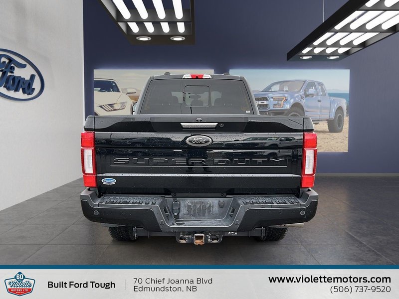 Ford Super Duty F-250 SRW LARIAT 2022