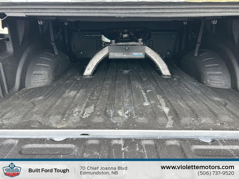 Ford Super Duty F-250 SRW LARIAT 2022