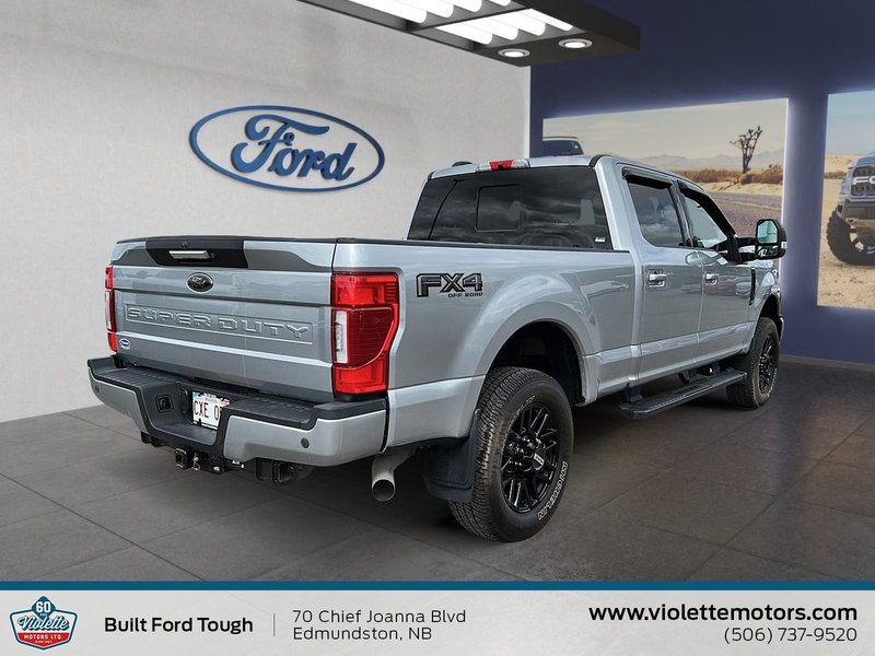 Ford Super Duty F-250 SRW LARIAT 2022