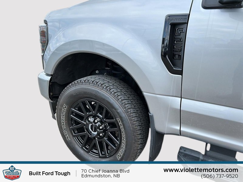 Ford Super Duty F-250 SRW LARIAT 2022