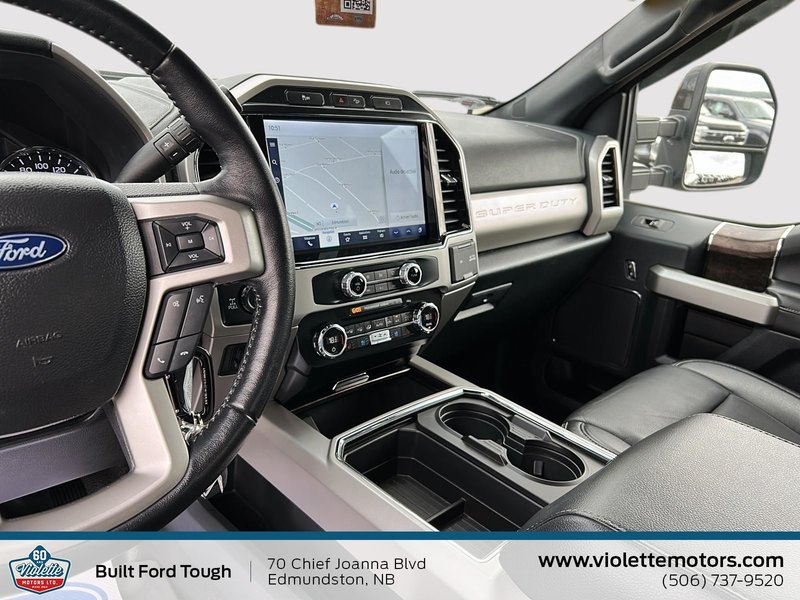 Ford Super Duty F-250 SRW LARIAT 2022