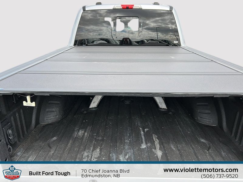 Ford Super Duty F-250 SRW LARIAT 2022