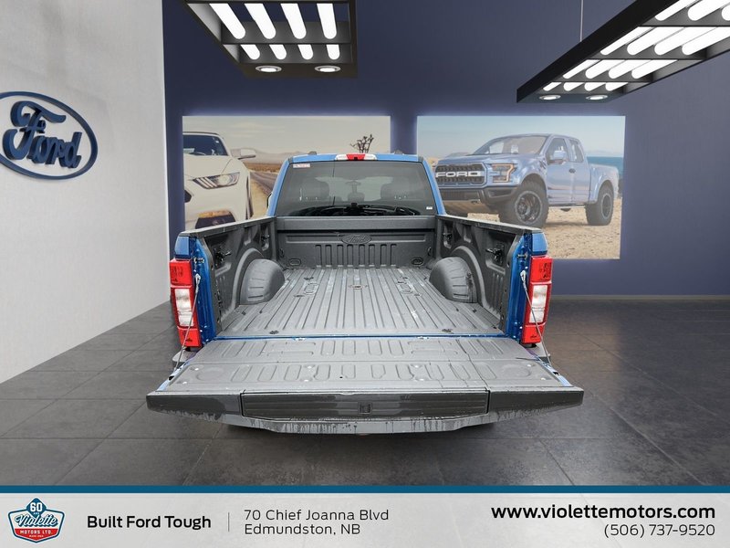 Ford Super Duty F-250 SRW XLT 2022