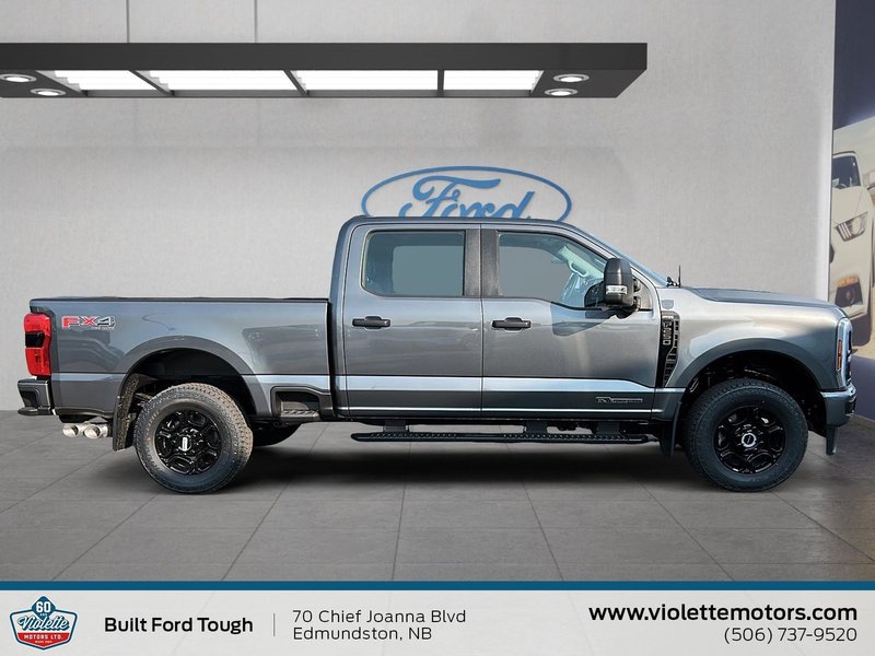 Ford Super Duty F-250 SRW  2025