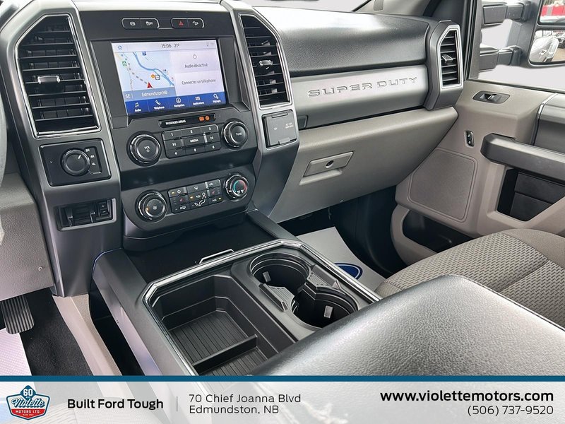 Ford Super Duty F-350 DRW XLT 2022