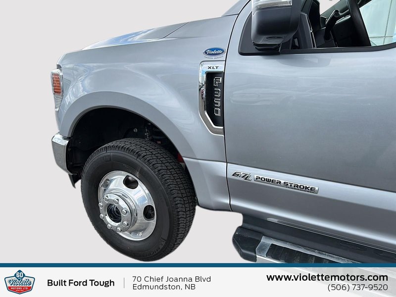 Ford Super Duty F-350 DRW XLT 2022