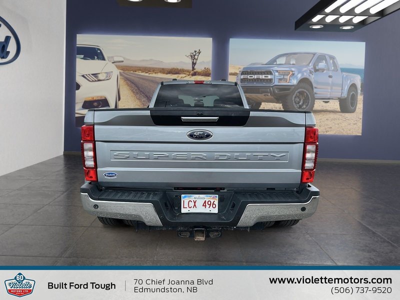Ford Super Duty F-350 DRW XLT 2022