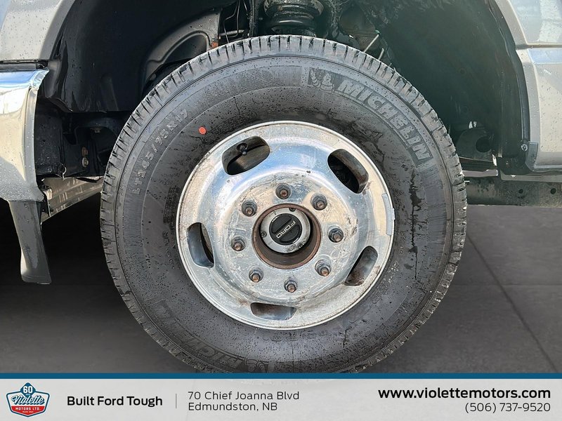 Ford Super Duty F-350 DRW XLT 2023