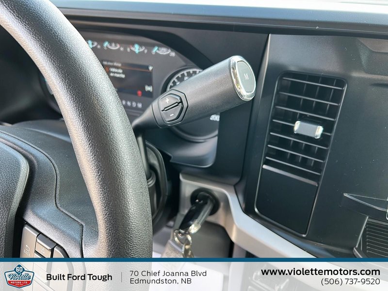 Ford Super Duty F-350 DRW XLT 2023