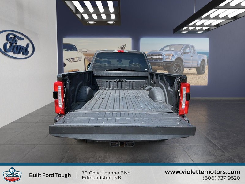 Ford Super Duty F-350 SRW XLT 2024
