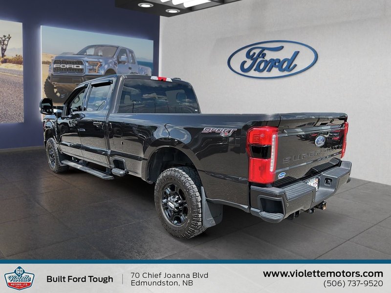 Ford Super Duty F-350 SRW XLT 2024