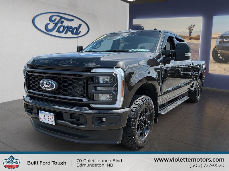 Ford Super Duty F-350 SRW XLT 2024