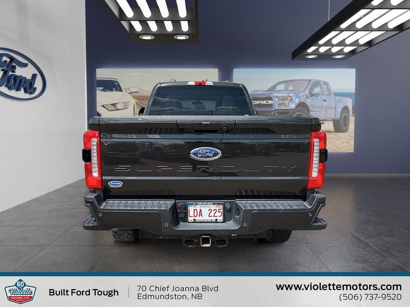 Ford Super Duty F-350 SRW XLT 2024