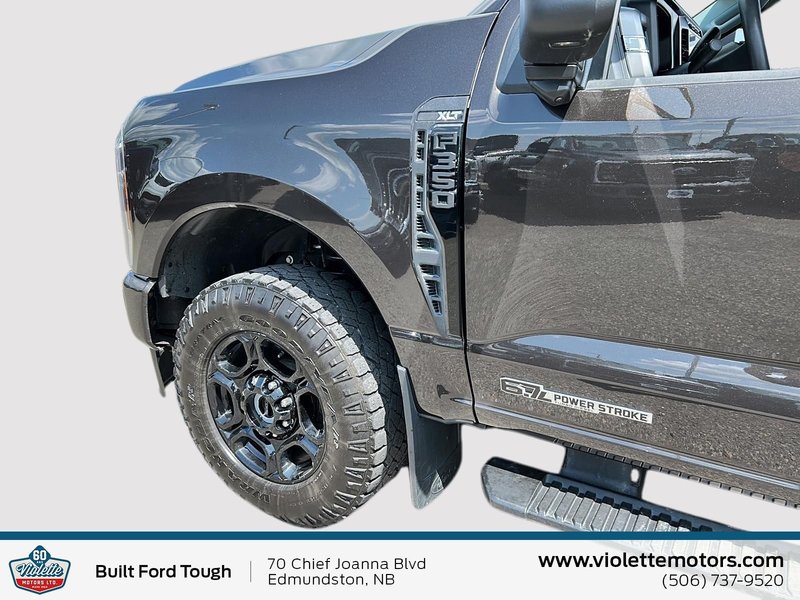 Ford Super Duty F-350 SRW XLT 2024
