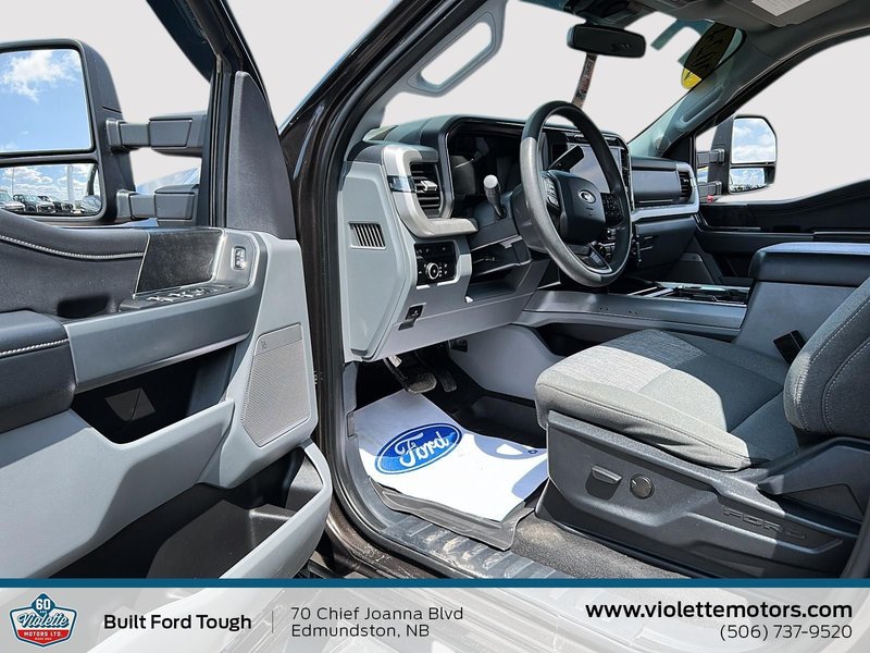 Ford Super Duty F-350 SRW XLT 2024