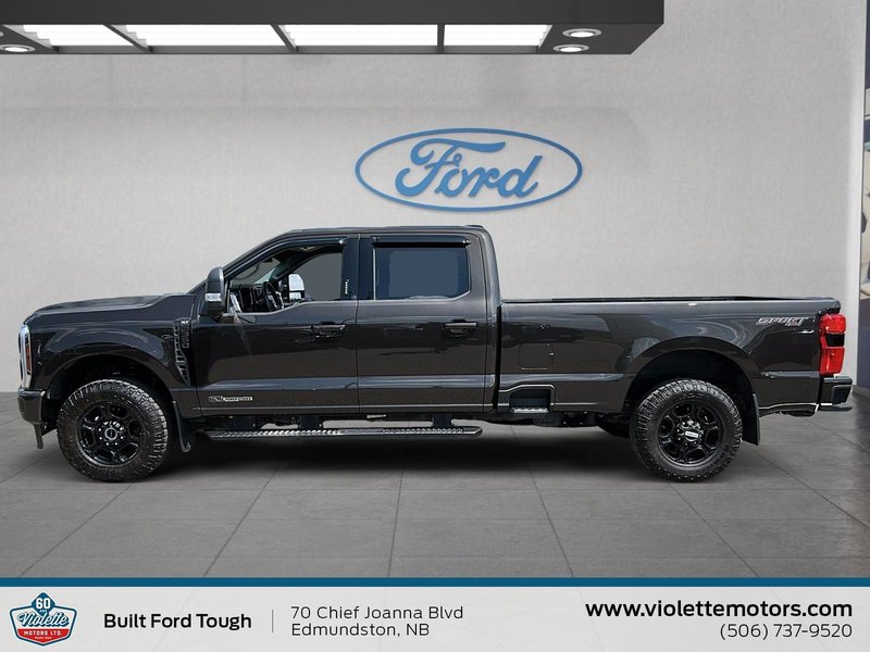 Ford Super Duty F-350 SRW XLT 2024