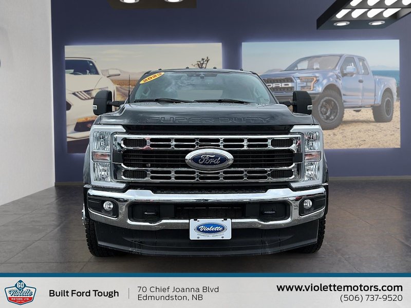 2023 Ford Super Duty F-450 DRW XLT