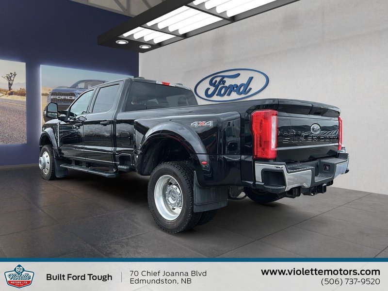 2023 Ford Super Duty F-450 DRW XLT
