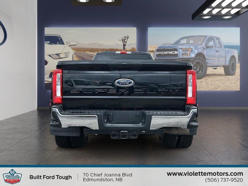 2023 Ford Super Duty F-450 DRW XLT