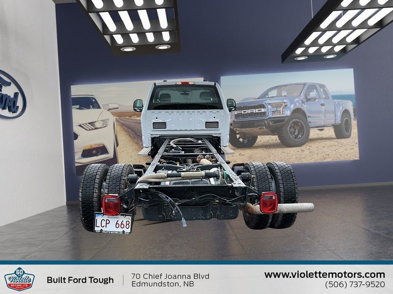 2022 Ford Super Duty F-550 DRW XL