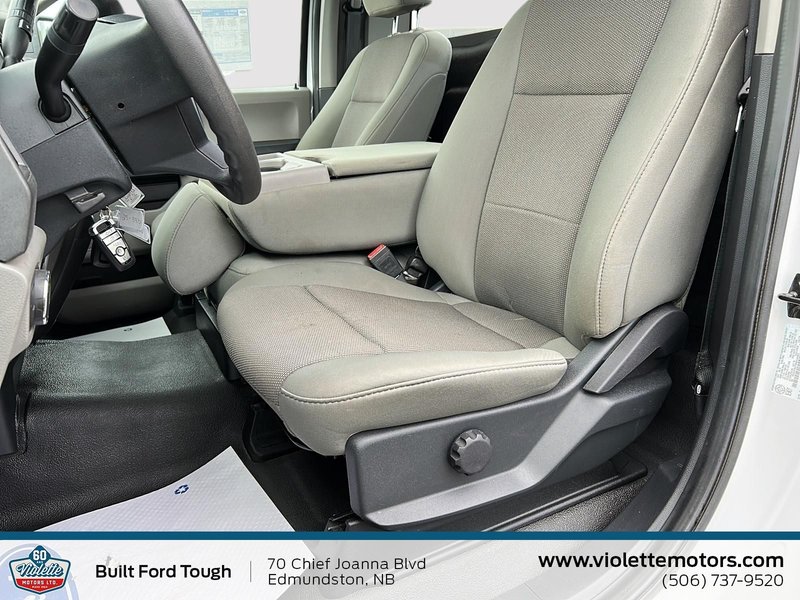 2022 Ford Super Duty F-550 DRW XL