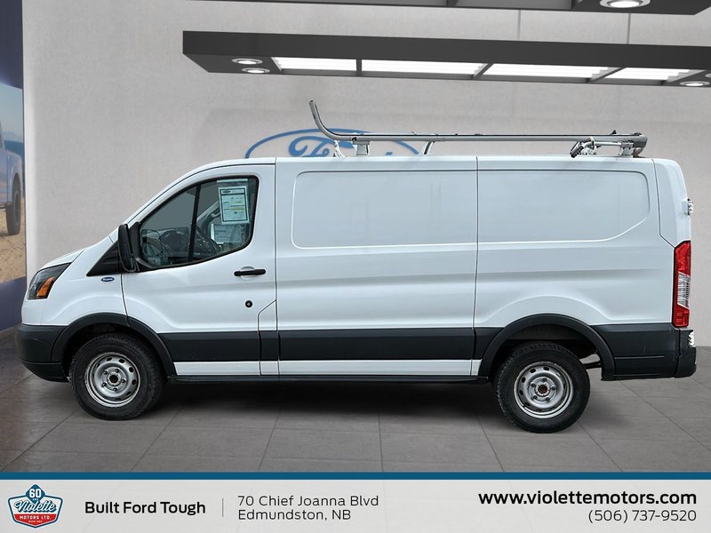 Ford Transit Cargo Van BASE 2017