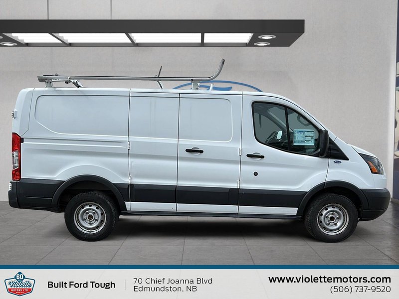 Ford Transit Cargo Van BASE 2017