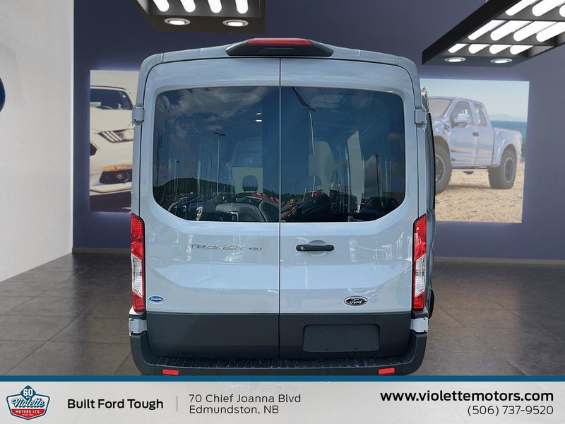 Ford Transit Cargo Van BASE 2025