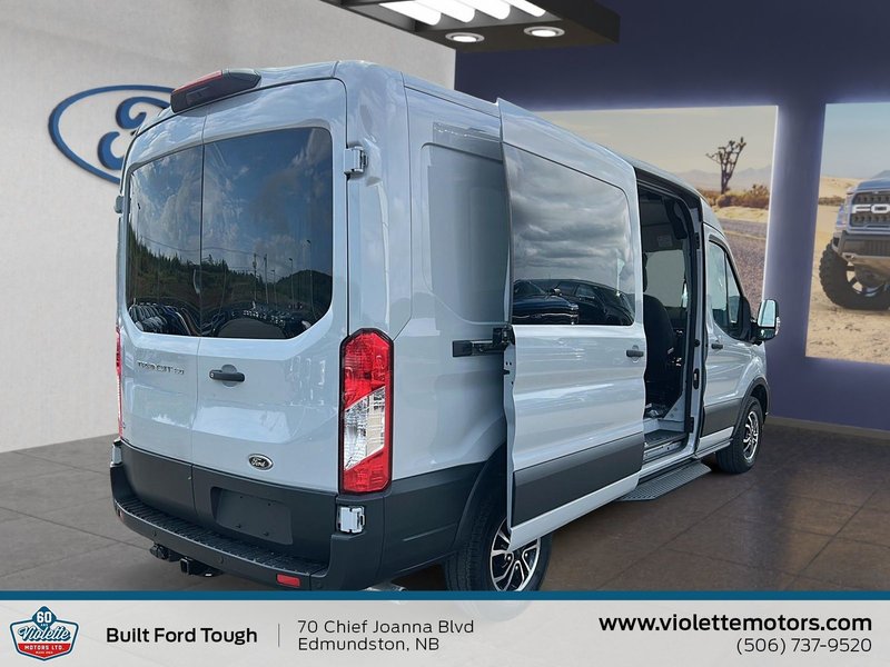 Ford Transit Cargo Van BASE 2025