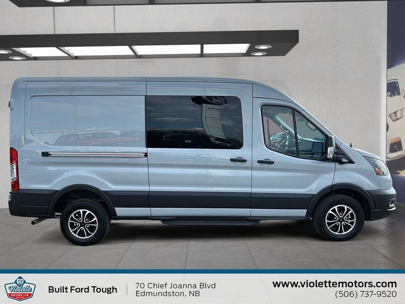 Ford Transit Cargo Van BASE 2025