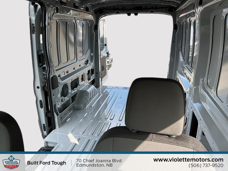 Ford Transit Cargo Van BASE 2025