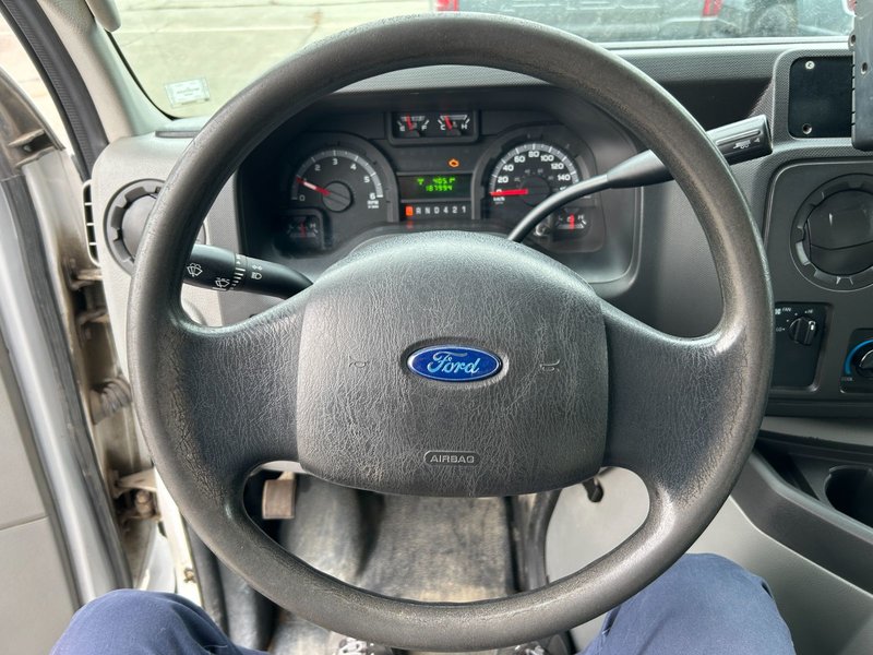 Ford Econoline Commercial Cutaway BASE 2016