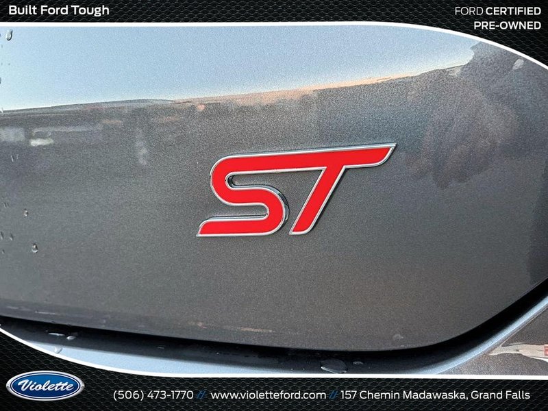 2022 Ford Edge ST