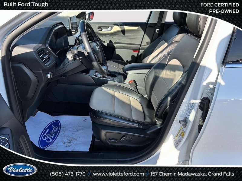 2022 Ford Escape TITANIUM