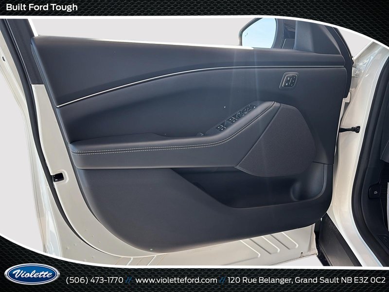 Ford MUSTANG MACH-E SELECT 2025