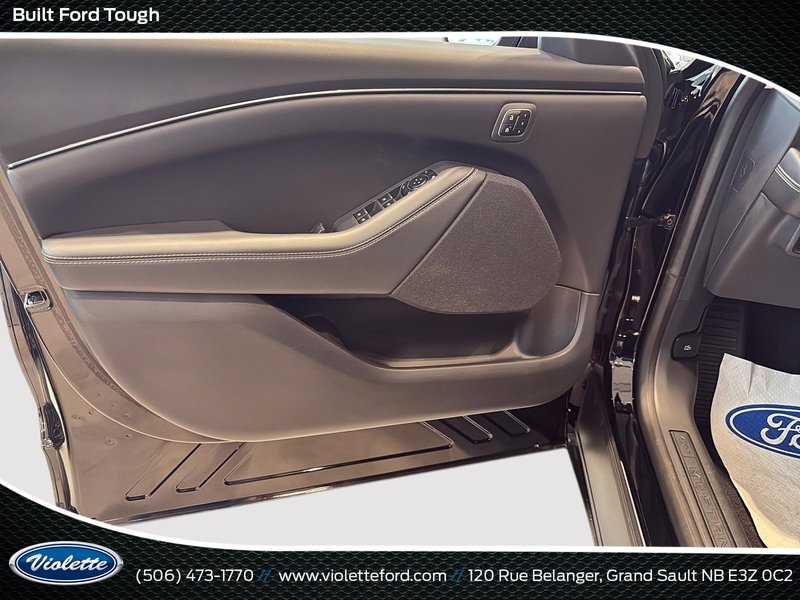 2025 Ford MUSTANG MACH-E SELECT