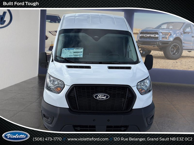 Ford Transit Cargo Van BASE 2026