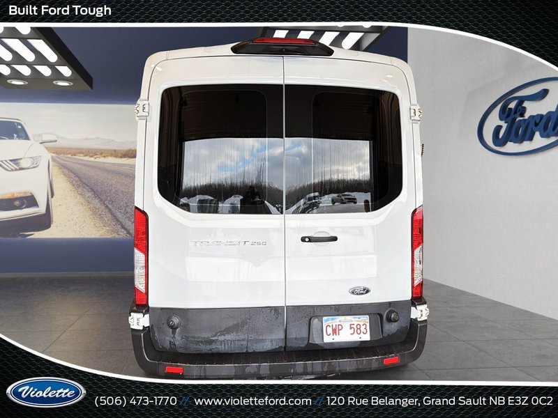 Ford Transit Crew Van BASE 2020