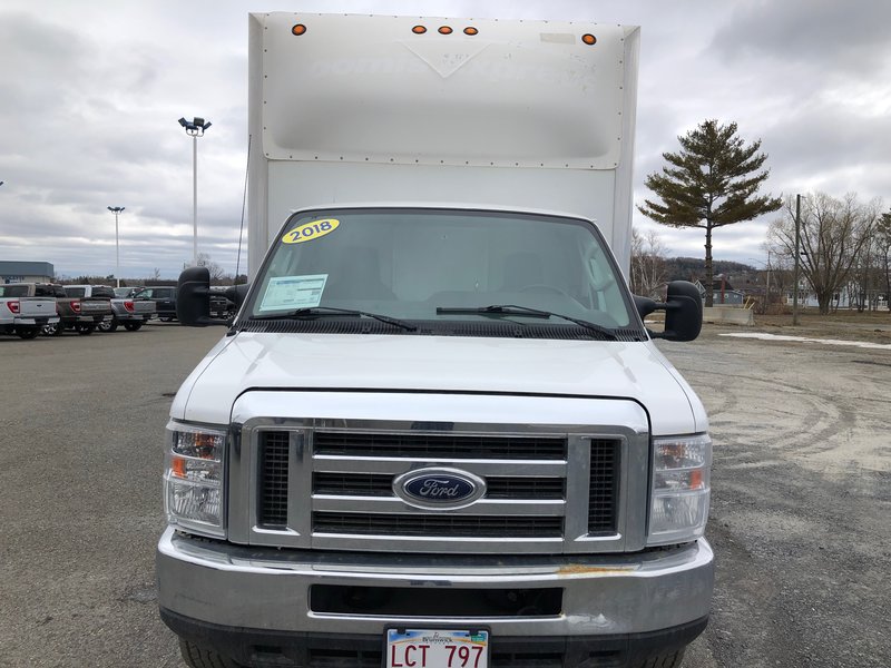 2018 Ford E-Series Cutaway BASE