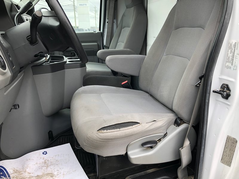2018 Ford E-Series Cutaway BASE