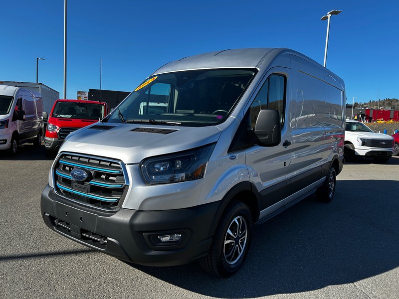 Ford E-Transit Cargo Van BASE 2023