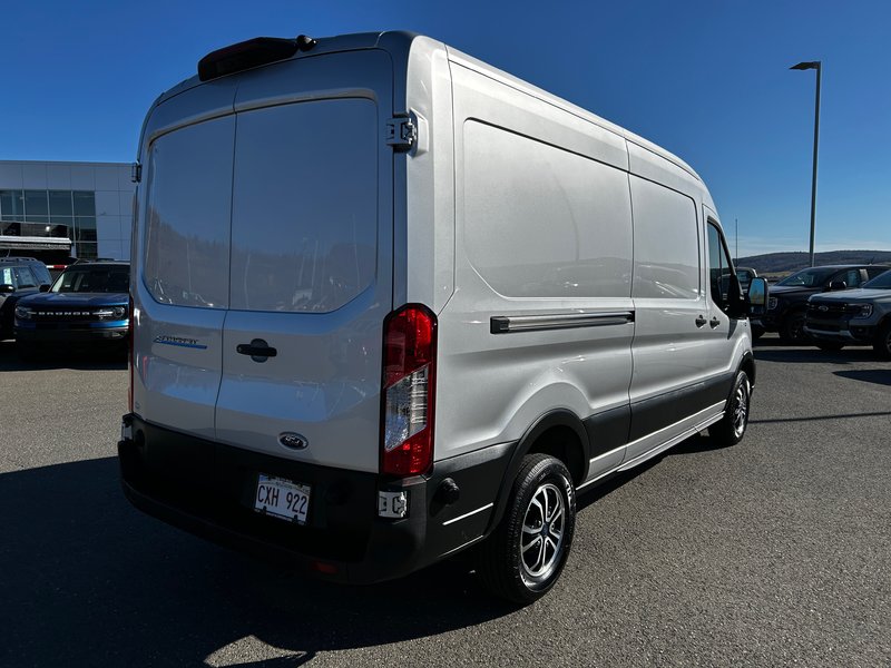 Ford E-Transit Cargo Van BASE 2023