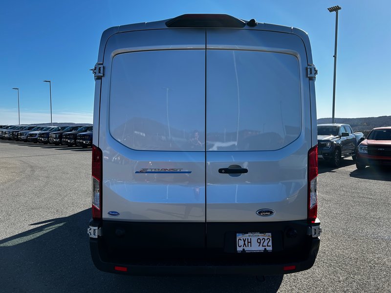Ford E-Transit Cargo Van BASE 2023