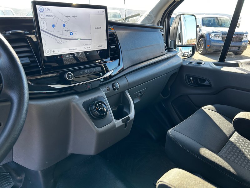 Ford E-Transit Cargo Van BASE 2023