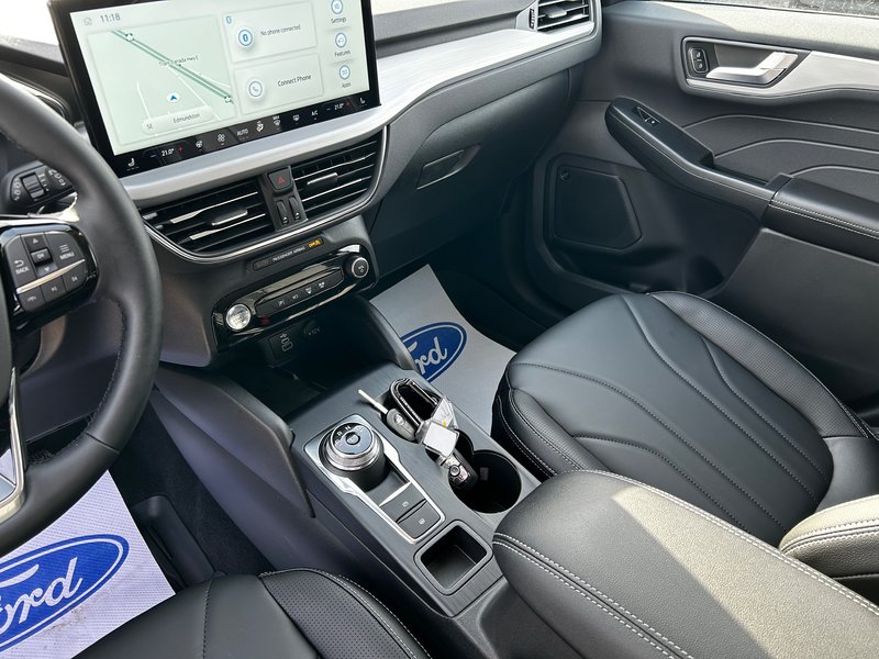 2025 Ford Escape Platinum