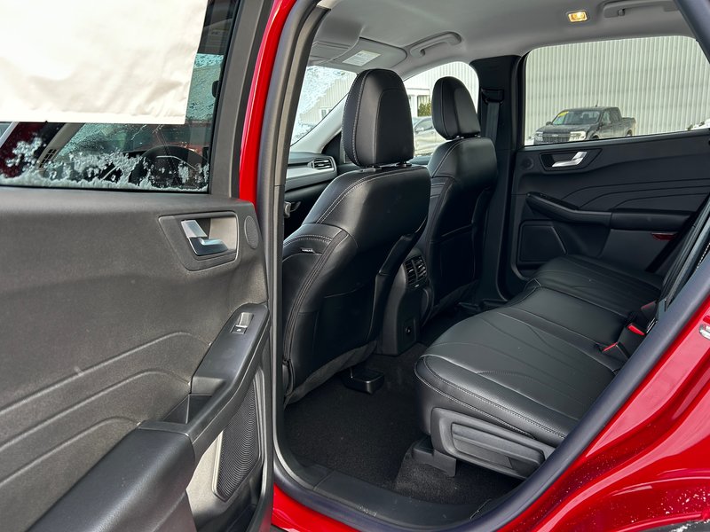Ford Escape PHEV 2025