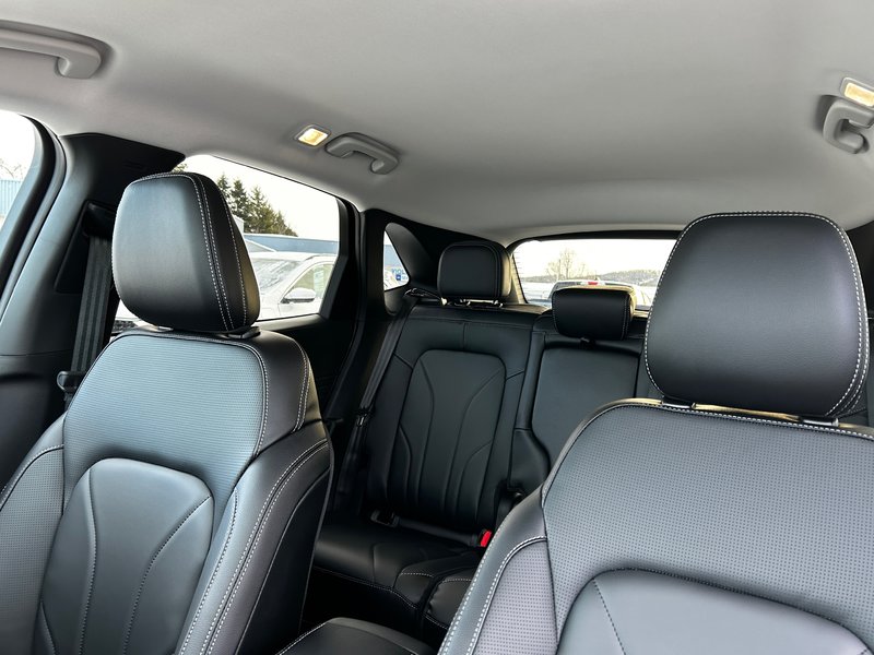 Ford Escape PHEV 2025