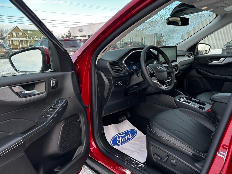 Ford Escape PHEV 2025