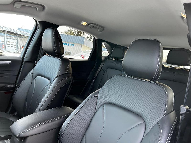 Ford Escape PHEV 2025