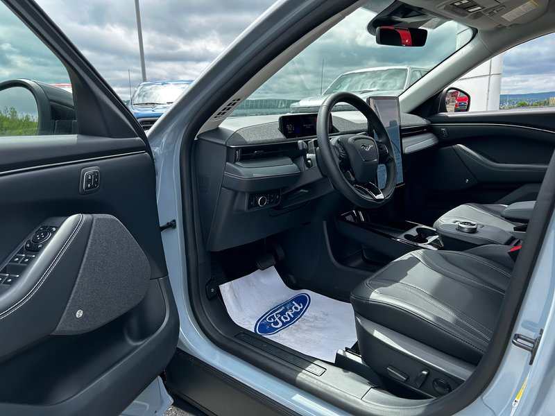 Ford Mustang Mach-E Premium 2024